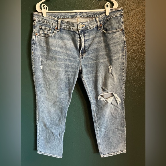 Mid-Rise Boyfriend Jeans - Picture 4 of 4